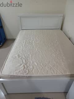 Bed with matres king size looks new good condition