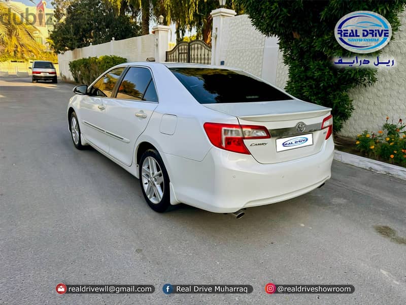 TOYOTA CAMRY GL Year-2014 Engine-2.5L V4 Cylinder  Colour-white 3