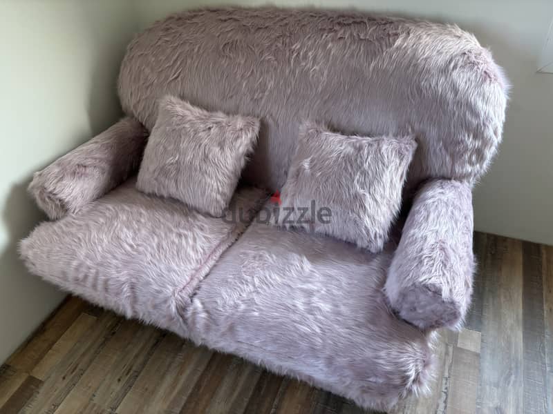 Fluffy sofa brand pink and white 5