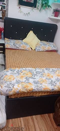 Double Bed with mattress good Condition for sale 0