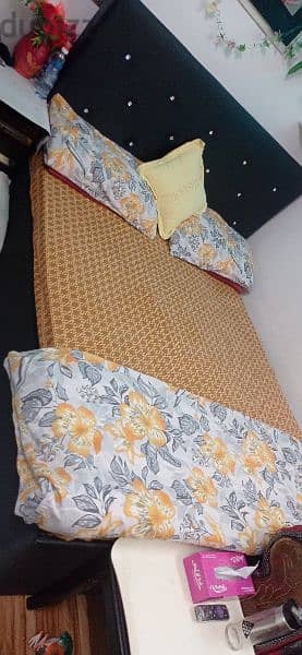 Double Bed with mattress good Condition for sale 3