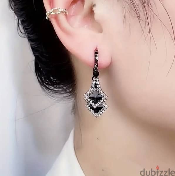 Rhombus shaped earring 3