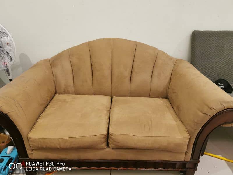 sofa set 7 seater with table and carpet 1