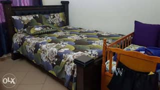 Queen size bed for sale with mattress 0