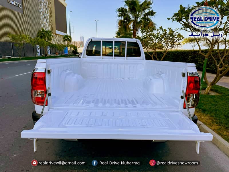 TOYOTA HILUX - PICK UP, SINGLE CABIN  Year-2018, Single owner use 7