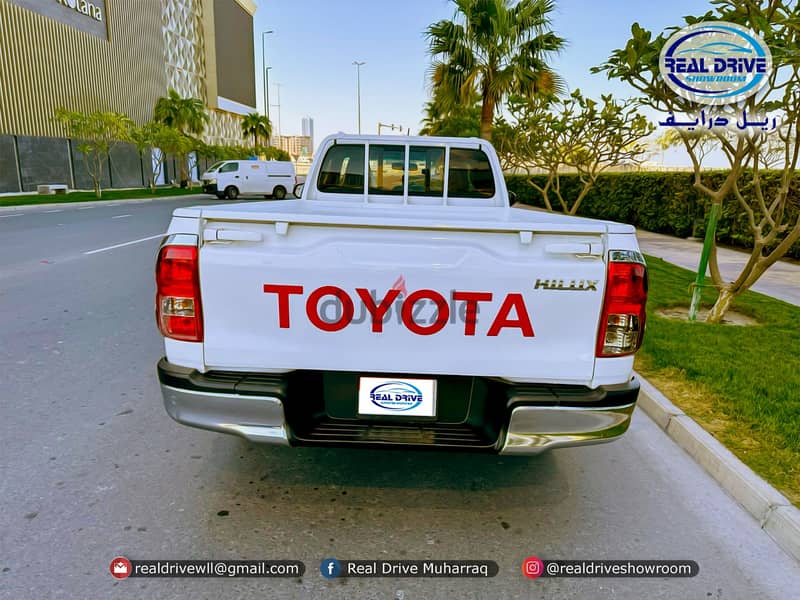 TOYOTA HILUX - PICK UP, SINGLE CABIN  Year-2018, Single owner use 8