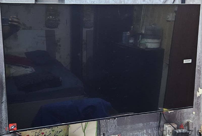 Samsung Crystal UHD 4K 43"
 TV for sale. 3