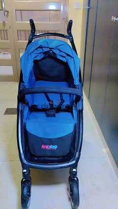 Baby stroller for quick sale. Contact number: WhatsApp 36735606 0