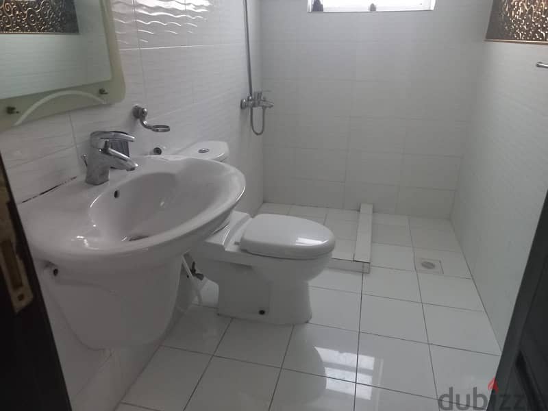 flat for rent in tubli 3bedrooms 2 bathrooms ope kitchen 6