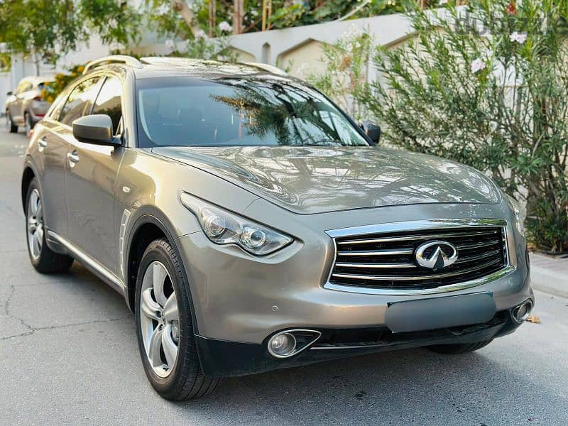 INFINITI FX35
Year-2009. Excellent condition car in very well maintain 11