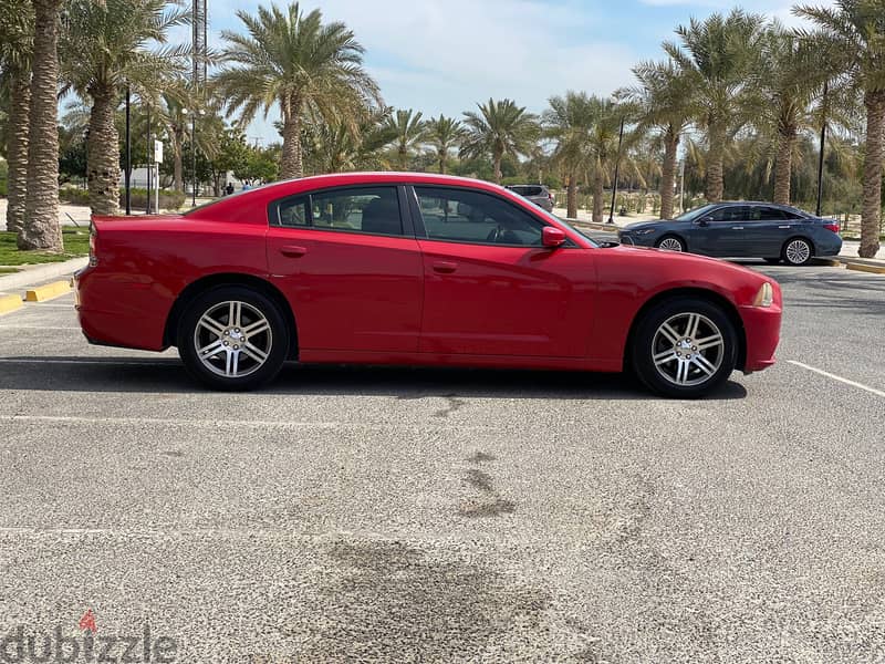 Dodge Charger 2013 (Red) 2