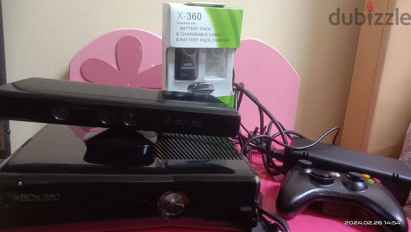 X Box 360 Slim With one Wireless controller+ konnect 1