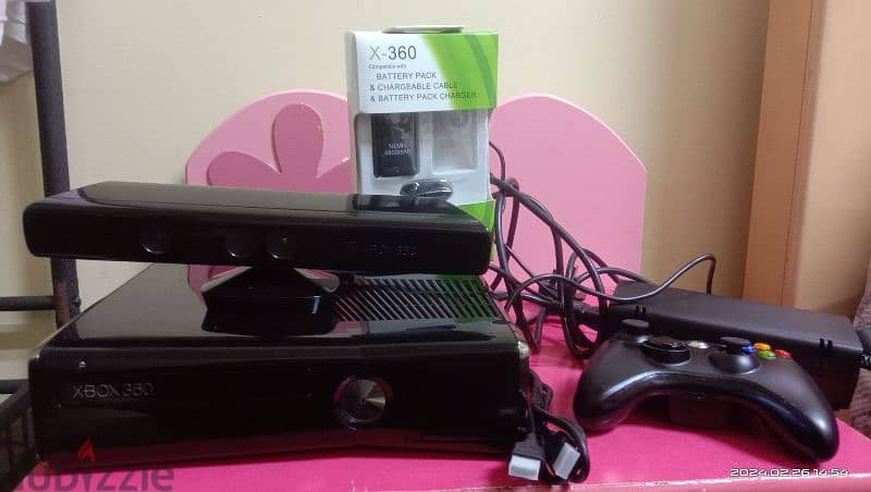 X Box 360 Slim With one Wireless controller+ konnect 2