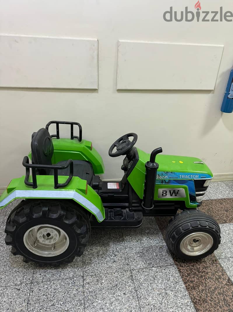 KIDS TRACTOR IN EXCELLENT CONDITION 1