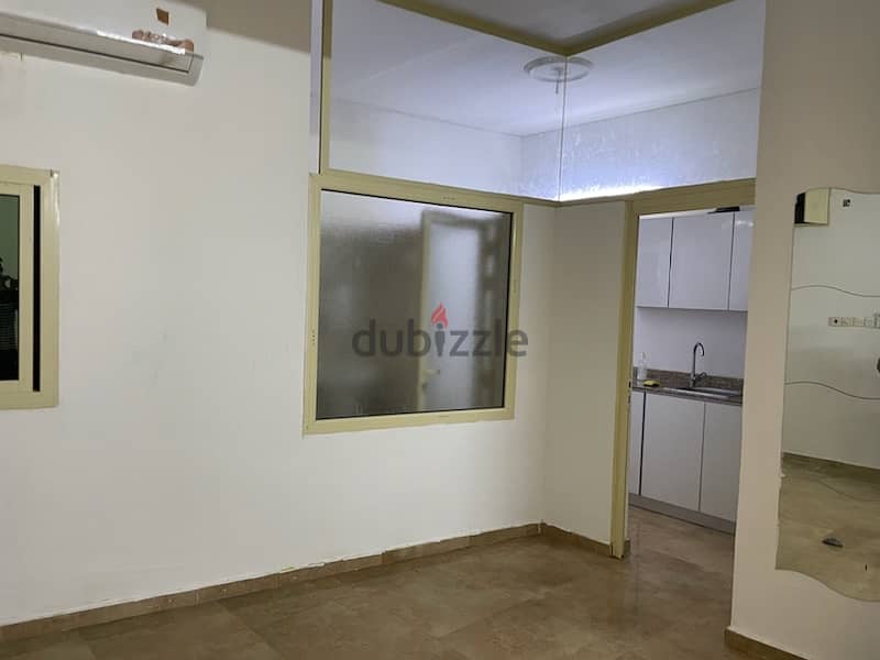 For rent modern studio room with ewa for 150 in Muqsha 1