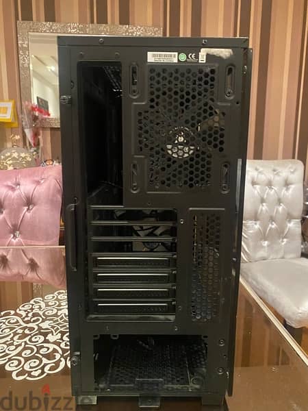 gaming pc case good condition 2
