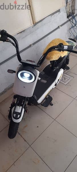 selling a electric scooter 49volt 1