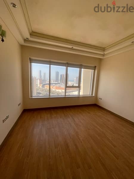 Semi Furnished Apartment 3 Bedroom in Abraj Lulu, Manama 3