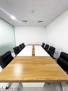 Inclusive commercial office lease with meeting room and free use