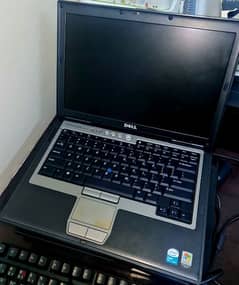 Dell Laptop - without battery 0