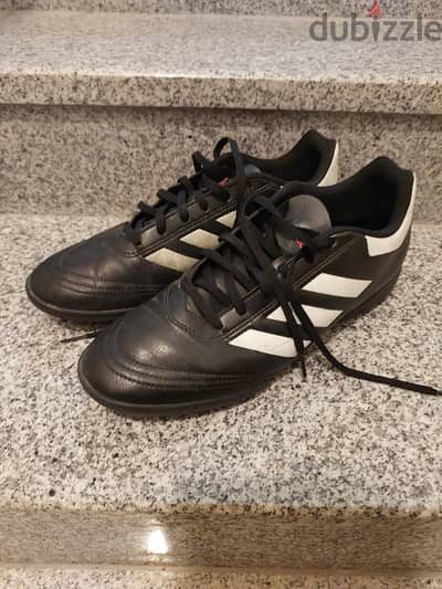 للبيع جوتي اديداس نظيف for sale Adidas shoe