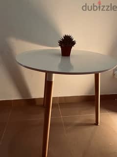 Designer Table 0
