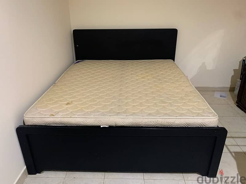 king size bed with mattress 0