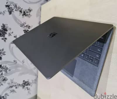 Microsoft surface laptop i7 16GB 512GB SSD ميكروسوفت سيرفس لابتوب