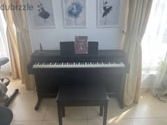 Yamaha Arius YDP-164 Piano