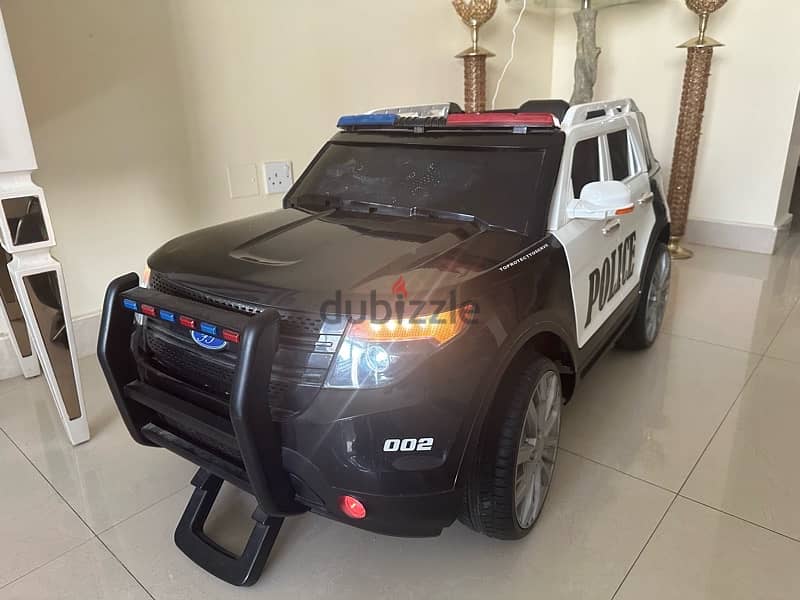 Battery operated police car toy for children 2