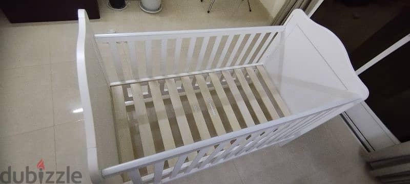 giggles crib from babyshop (Free Delivery only) 1