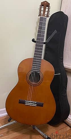 Yamaha C40 Acoustic Guitar (Vintage Brown wood finish) 1