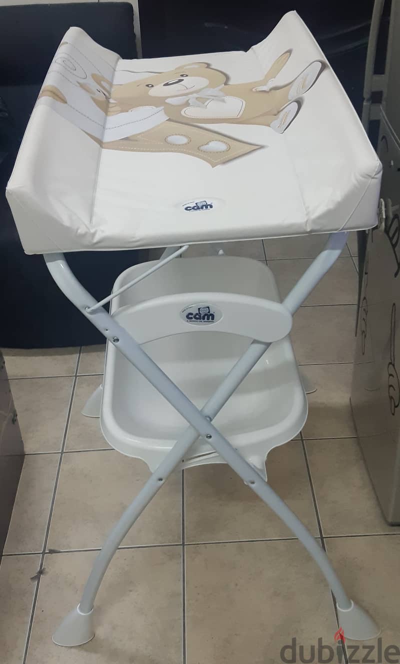 Bath / Diaper Changing Table 0