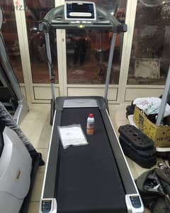 treadmill 2.5hp have atomatic inclind mp3 suspension 95bd