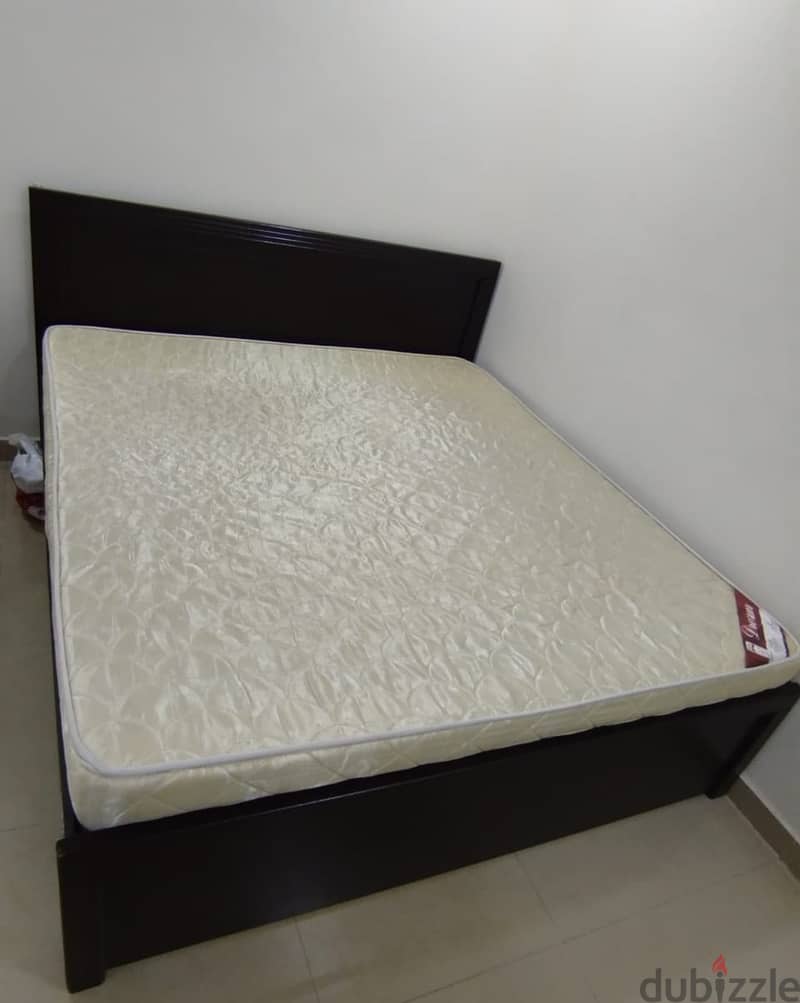 King Size Bed With Medicated Mattress 0