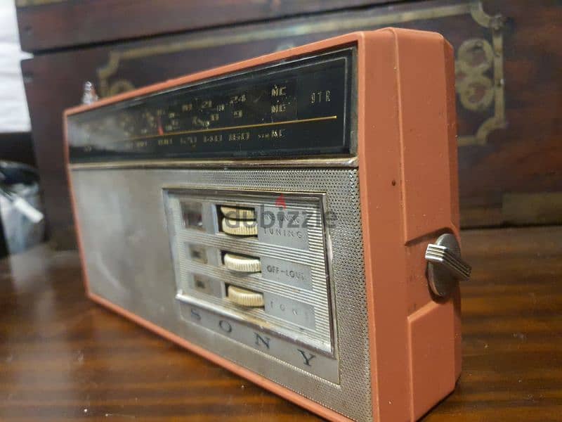 old Radio and cassette player 10