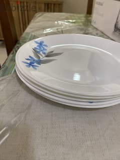 Crockery Glass plates full, quarters and bowls white color