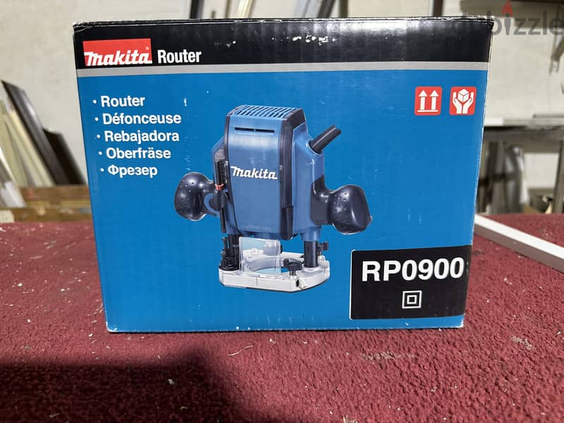 MAKITA ROUTER RP0900 2