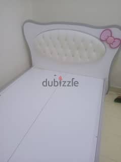 single nice design girls bed and matress