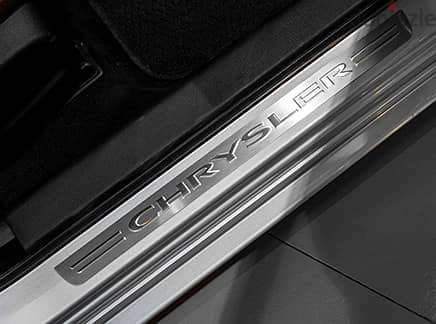 Chrysler 300C Luxury Series 2