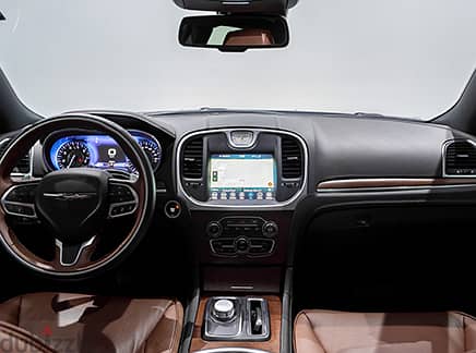 Chrysler 300C Luxury Series 4
