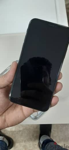 i phone xs 256 gb, with original charger 0