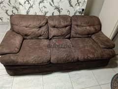 American leather sofa very comfy للبيع صوفا امريكي لذر 0