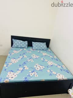 King size bed for sale 0