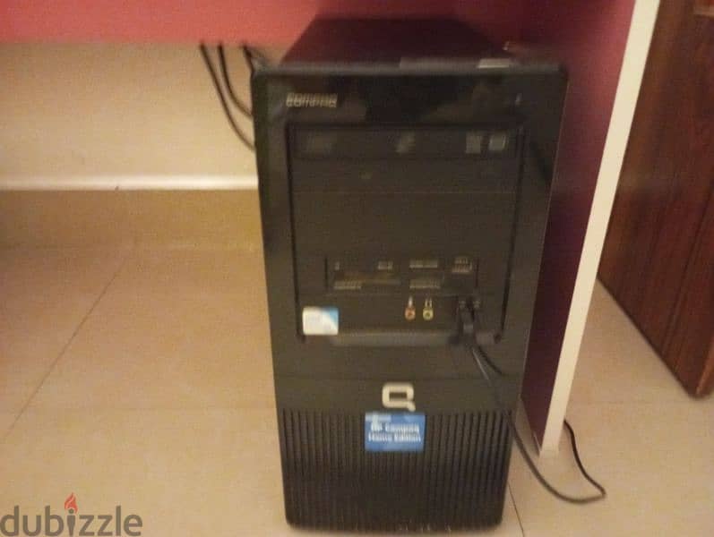 Compaq PC and dell monitor 1