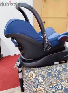 maxi cosi car chair for babies from birth to upto 2 years