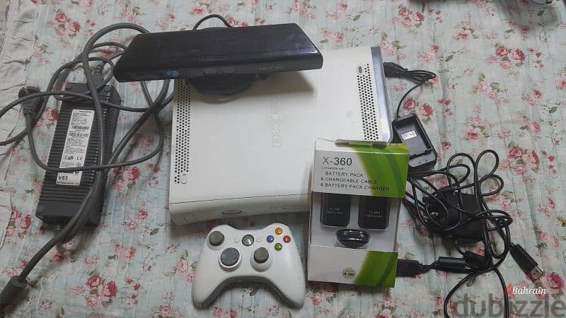 Xbox360 phat with 1 wireless Controller and kinnect for Sale Urgent 2