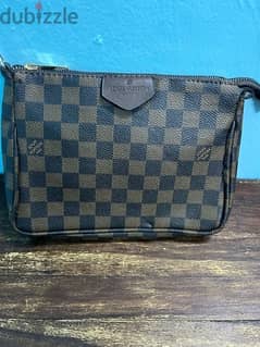 Louis Vuitton hand bag - for 5 bd