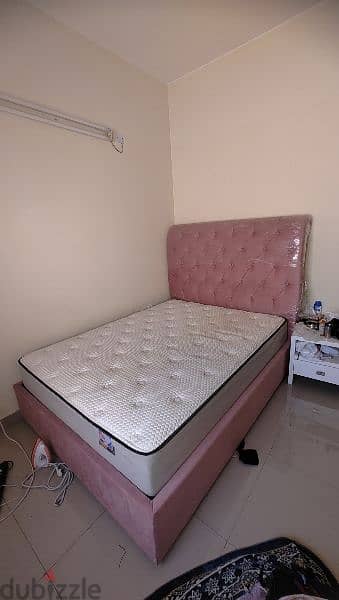 1 year old QUEEN SIZE BED + SPECIAL SPRING MATRESS 1