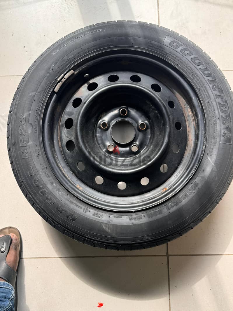 205/60/R16 tyre with rim fore sale good confition. 2